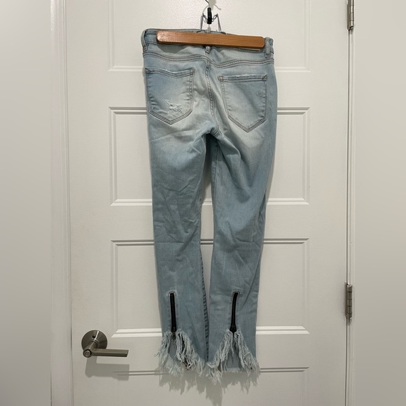 Distressed Light Wash Jeans - Picture 3 of 4